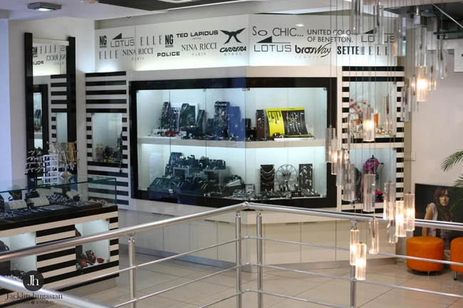 Jacklin hugasian Diamond & Jewellery Center